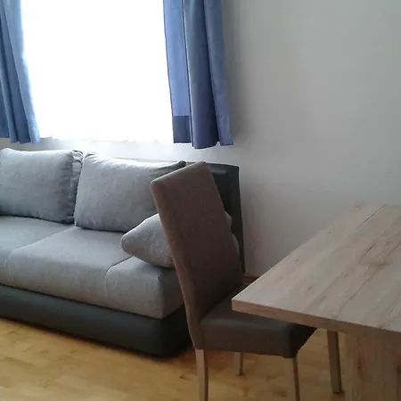 Susanne Homestay