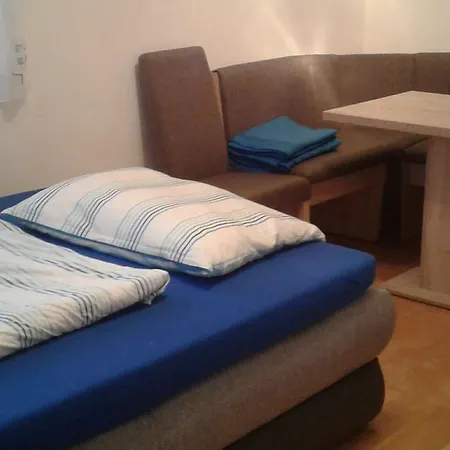 Susanne Homestay *